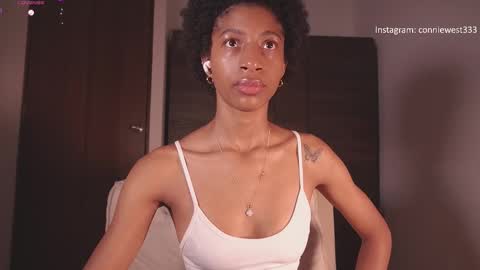   independent model online show from 11-11-25, 12:43