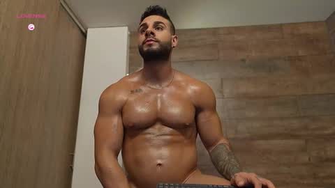 connor_h1 online show from 03-16-26, 05:44