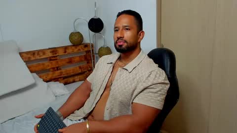 Snapshot of connor_jackson1 chatting on 04-23-26, 02:13 Connor Jackson online show from 04-23-26, 02:13