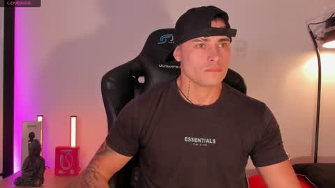 Snapshot of connorsmith_26 chatting on 07-08-26, 02:10 Connor Smith online show from 07-08-26, 02:10