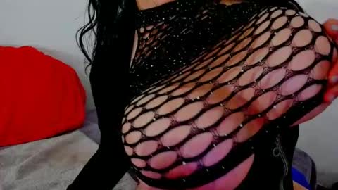 Snapshot of connyhot69 chatting on 12-21-24, 07:27 CONNY online show from 12-21-24, 07:27