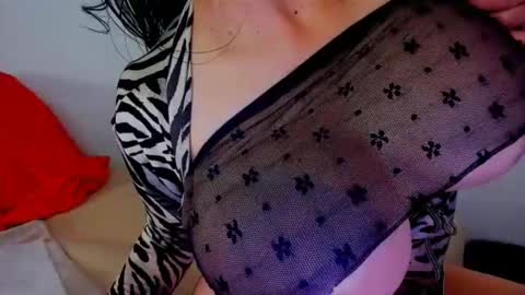 Snapshot of connyhot69 chatting on 01-19-25, 01:33 CONNY online show from 01-19-25, 01:33