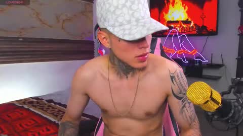 Snapshot of conor03_ chatting on 09-10-25, 12:21 Conor online show from 09-10-25, 12:21