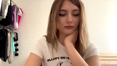 Amelia online show from 03-09-26, 12:09