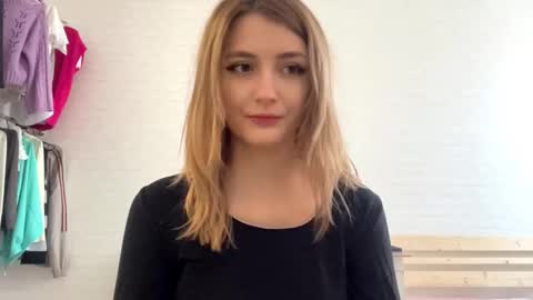 Amelia online show from 03-14-26, 12:10