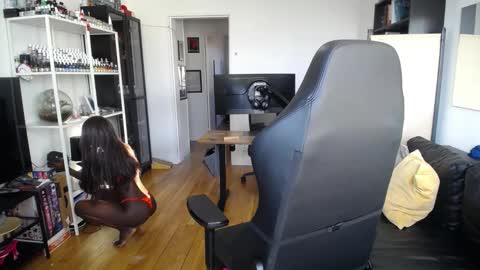 Snapshot of conymegan chatting on 02-17-25, 08:30 Carola independent model online show from 02-17-25, 08:30