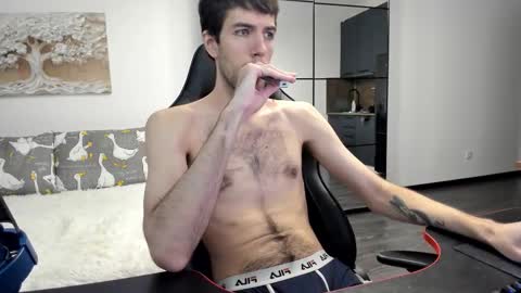 cookies_boys online show from 11-26-25, 01:45