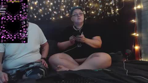 Snapshot of cookieswiper chatting on 10-24-25, 01:03 cookieswiper online show from 10-24-25, 01:03