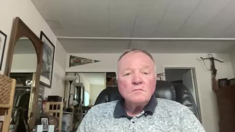 Snapshot of cookoosnest chatting on 10-28-25, 12:03 cookoosnest online show from 10-28-25, 12:03