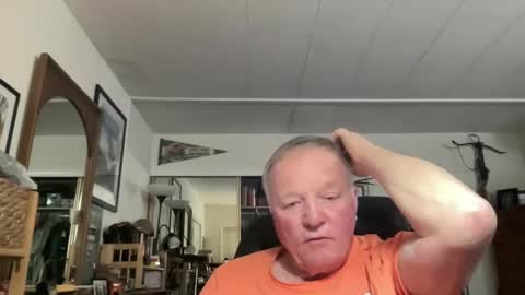 Snapshot of cookoosnest chatting on 01-10-26, 04:25 cookoosnest online show from 01-10-26, 04:25