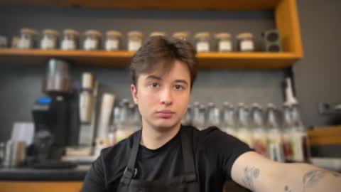 Snapshot of coolskum00 chatting on 02-13-25, 08:38 Lisa and Alen online show from 02-13-25, 08:38