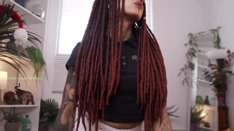 Snapshot of cooper_reds chatting on 12-23-24, 06:48 ROSELL 3 online show from 12-23-24, 06:48