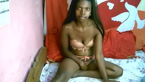 Snapshot of coquine_lara chatting on 05-05-26, 06:27 coquine_lara online show from 05-05-26, 06:27