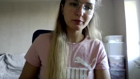 Snapshot of cora_fora chatting on 09-13-25, 02:28 cora_fora online show from 09-13-25, 02:28