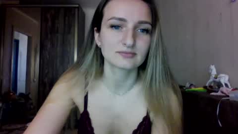 Snapshot of cora_fora chatting on 04-06-26, 10:38 cora_fora online show from 04-06-26, 10:38
