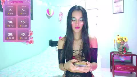 Coral online show from 12-19-25, 01:45