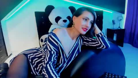 Coral  online show from 02-21-25, 04:16