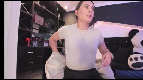 Snapshot of coral_gibson chatting on 05-14-26, 01:18 Coral online show from 05-14-26, 01:18