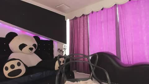 Snapshot of coral_gibson chatting on 05-15-26, 01:07 Coral online show from 05-15-26, 01:07