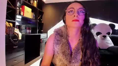 Coral  online show from 06-27-26, 12:22
