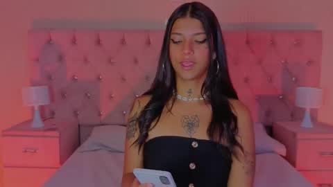 coral_larsson online show from 01-17-26, 02:33