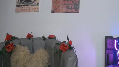 Coralie Bronson online show from 02-14-26, 05:43