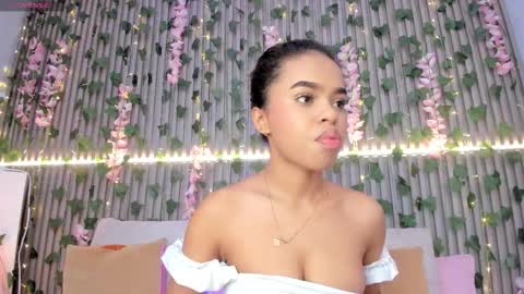 coralineross_ online show from 10-30-25, 11:11