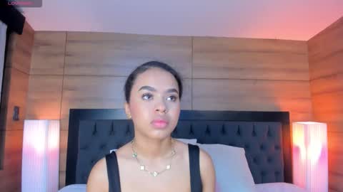 coralineross_ online show from 01-09-26, 11:02