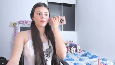 Snapshot of coralinexxx07 chatting on 01-12-26, 03:23 Coraline uwu Bienvenidos al dulce mundo de Coraline Hola amores soy Coraline Una chica tierna juguetona online show from 01-12-26, 03:23