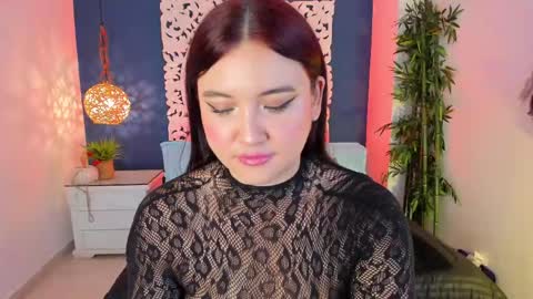 Snapshot of coralquinn chatting on 05-11-26, 07:44 online show from 05-11-26, 07:44