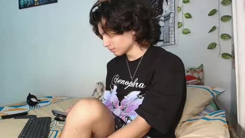 Snapshot of corey_moon chatting on 01-19-25, 07:57 Corey Glenn online show from 01-19-25, 07:57