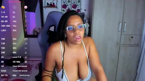 corina online show from 11-13-25, 01:37