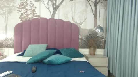 corineray online show from 09-19-25, 03:13