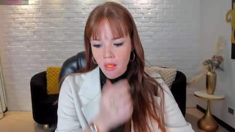 Snapshot of corinnerusso chatting on 01-20-25, 05:48 Corinne Russo online show from 01-20-25, 05:48