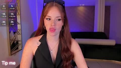 Snapshot of corinnerusso chatting on 11-29-25, 06:16 Corinne Russo online show from 11-29-25, 06:16