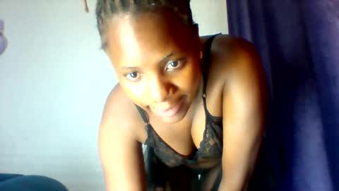 Snapshot of cortezblue chatting on 01-06-26, 09:13 blue online show from 01-06-26, 09:13