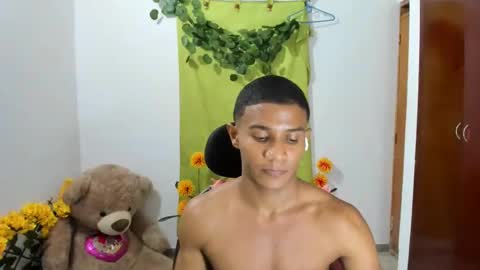 Ethan  online show from 03-06-25, 01:37