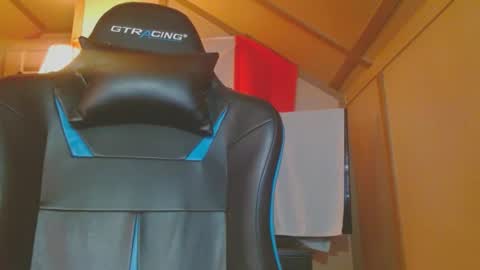 Snapshot of cosmicjones88 chatting on 02-05-25, 04:14 cosmicjones88 online show from 02-05-25, 04:14