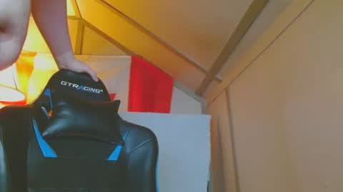 Snapshot of cosmicjones88 chatting on 03-08-25, 03:39 cosmicjones88 online show from 03-08-25, 03:39