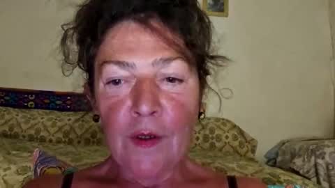 Snapshot of cougarcofee chatting on 09-18-25, 08:11 cougarcofee online show from 09-18-25, 08:11