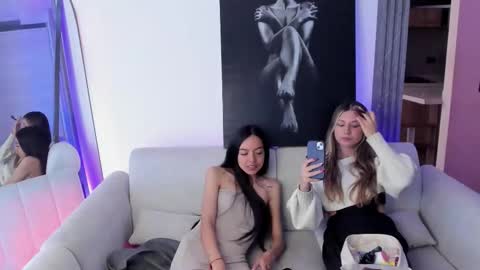 Snapshot of couple_funnyy chatting on 11-29-25, 09:29 couple_funnyy online show from 11-29-25, 09:29