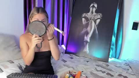 Snapshot of couple_funnyy chatting on 03-27-26, 11:59 couple_funnyy online show from 03-27-26, 11:59