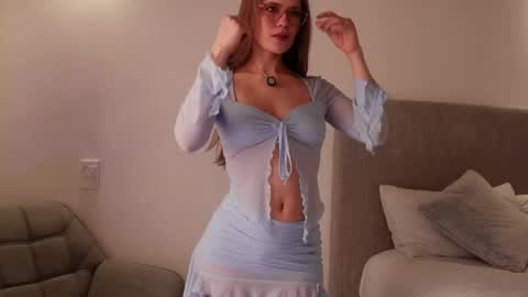Snapshot of couple_of_your_dreams_ chatting on 05-16-26, 11:20 Kay online show from 05-16-26, 11:20