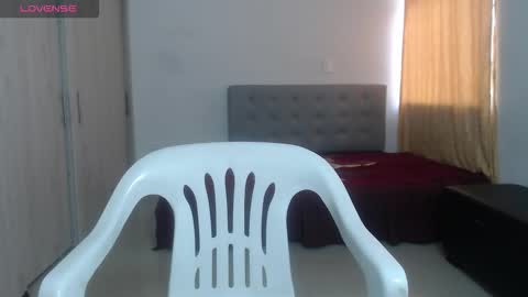  ALEJANDRO Y EMILY  online show from 09-16-25, 01:34