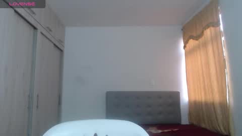  ALEJANDRO Y EMILY  online show from 10-05-25, 12:25