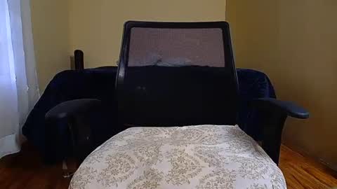 Snapshot of coupleblackonwhite chatting on 12-15-24, 08:15 Adrissa and Black online show from 12-15-24, 08:15