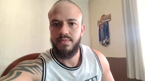 Snapshot of couplehot1515 chatting on 10-26-25, 02:34 couplehot1515 online show from 10-26-25, 02:34