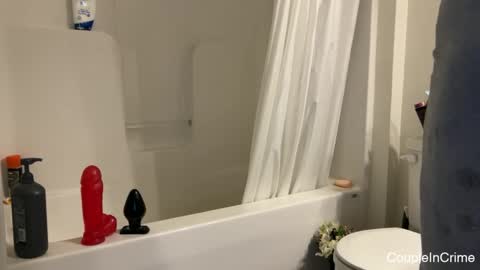 Snapshot of coupleincrime chatting on 12-11-24, 05:32 coupleincrime online show from 12-11-24, 05:32