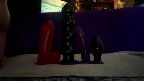 Snapshot of coupleincrime chatting on 03-27-26, 04:51 coupleincrime online show from 03-27-26, 04:51