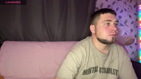 Snapshot of coupleinspire chatting on 10-29-25, 08:10 Emily Ryan online show from 10-29-25, 08:10